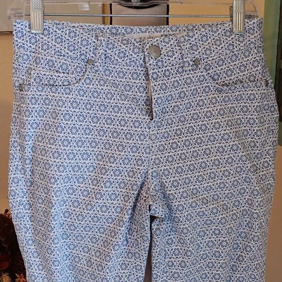 Kenar Geometric Pants - Picture 2 of 8